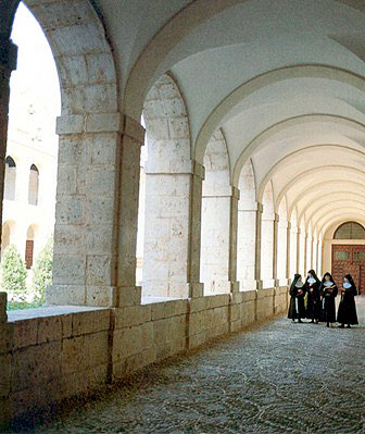 Vista del claustro del Monasterio de Santa Clara de Tordesillas