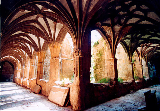 Claustro bajo del monasterio de Fitero. Galerías Este y Norte