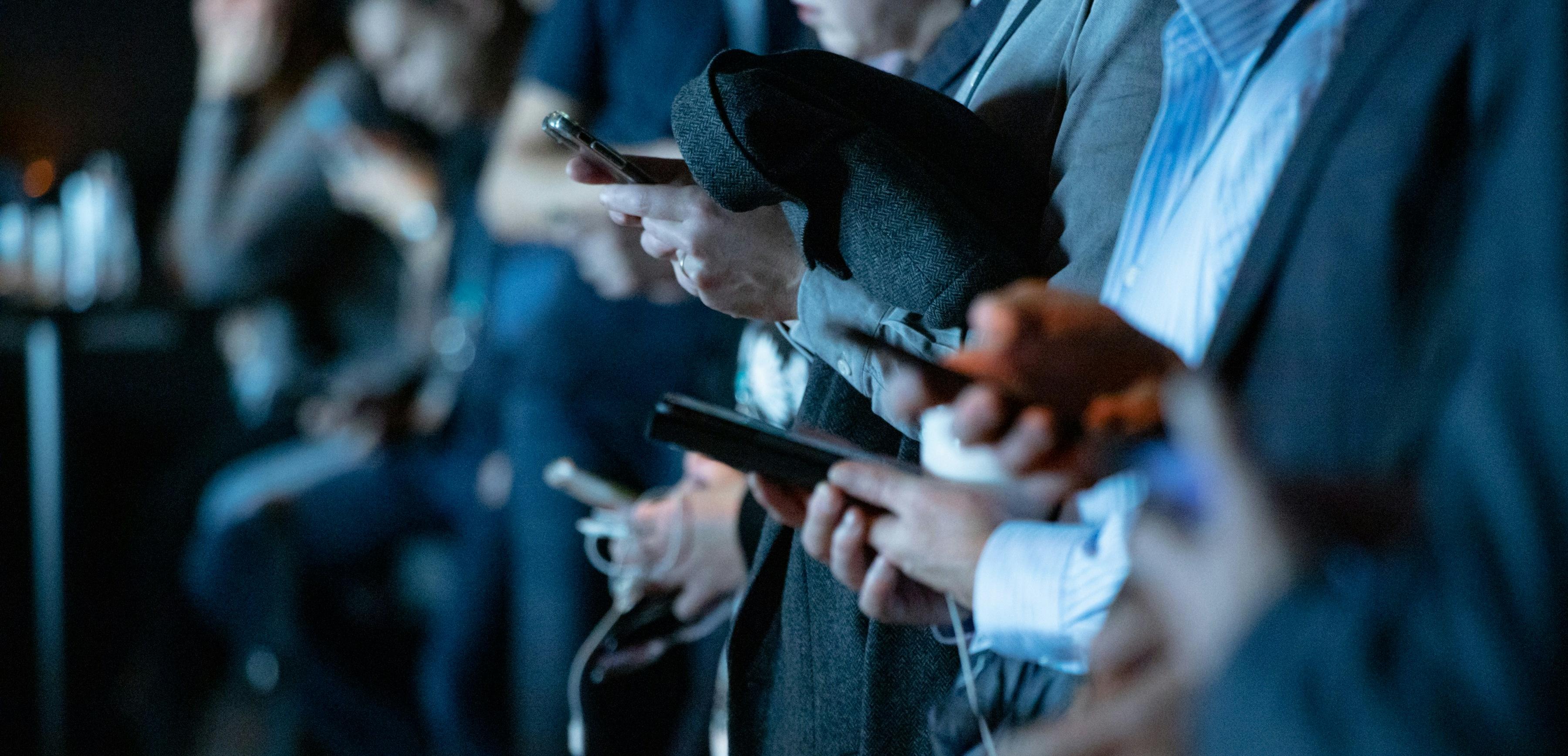 The Smartphone as the Primary News Source: Devices and News Consumption in Spain (2017–2026)