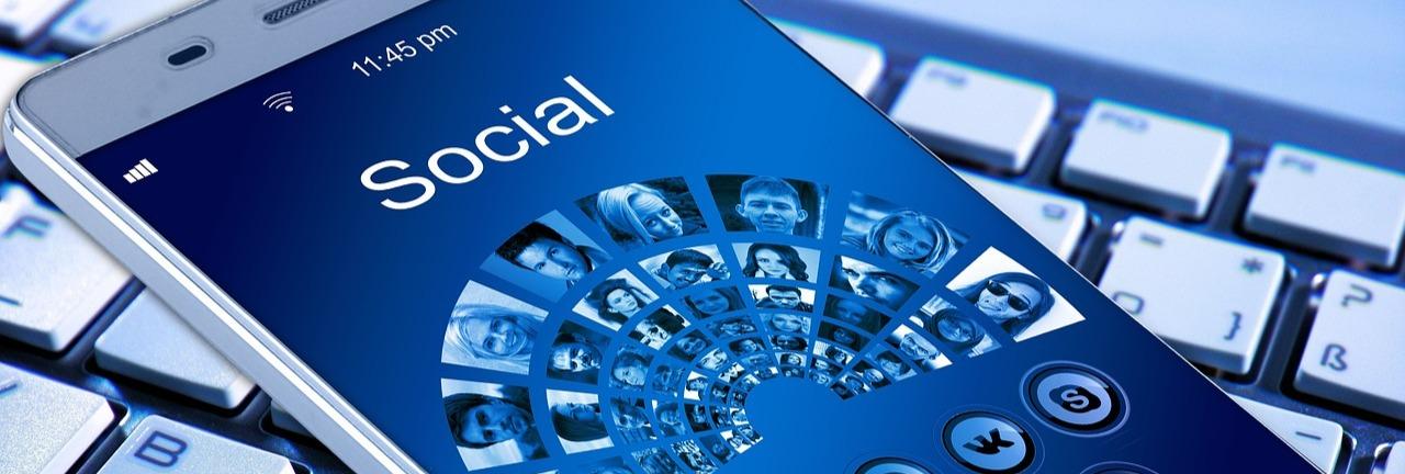 WhatsApp desplaza a Facebook como red social informativa líder en España