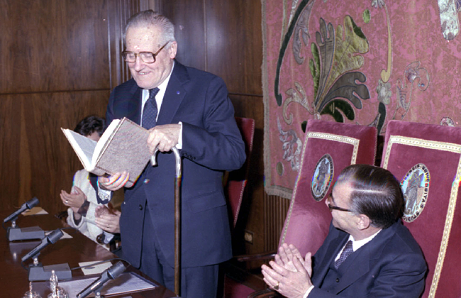 Homenaje al Dr. Eduardo Ortiz de Landázuri