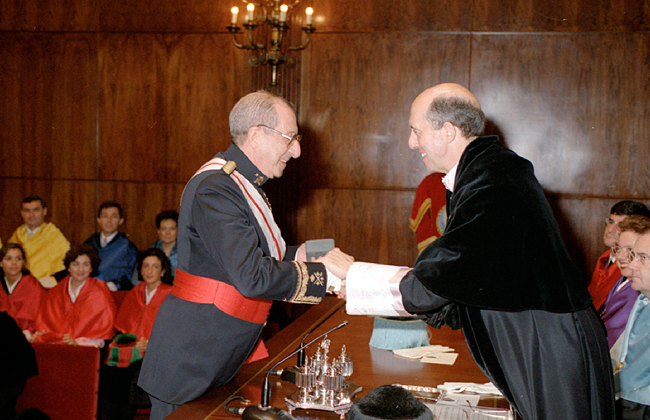 Medalla de Oro a ADA