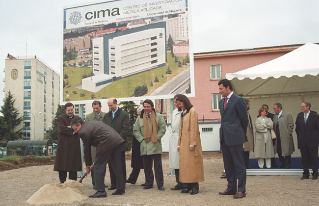 Primera piedra del CIMA