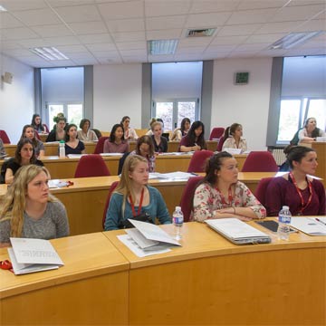 Grado en Enfermería + International Nursing Program