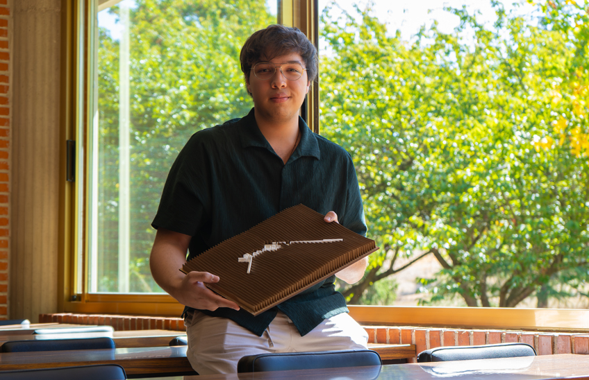Ivo Ricardo Rafael Fuentes García, an architecture student, is the National award t of the Hispalyt Design Competition