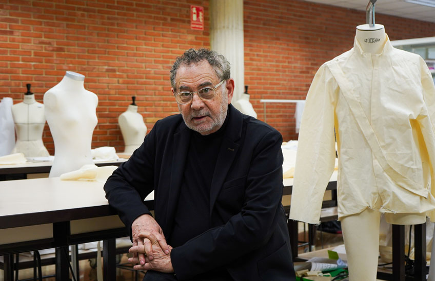 “La ventaja de estar estudiando en estas aulas es que contáis con la posibilidad de hacer cosas que valgan la pena y dejen huella”