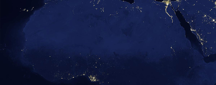 El área de luz en la parte inferior de la imagen satelital corresponde a las instalaciones petrolíferas del Delta del Níger El área de luz en la parte inferior de la imagen satelital corresponde a las instalaciones petrolíferas del Delta del Níger