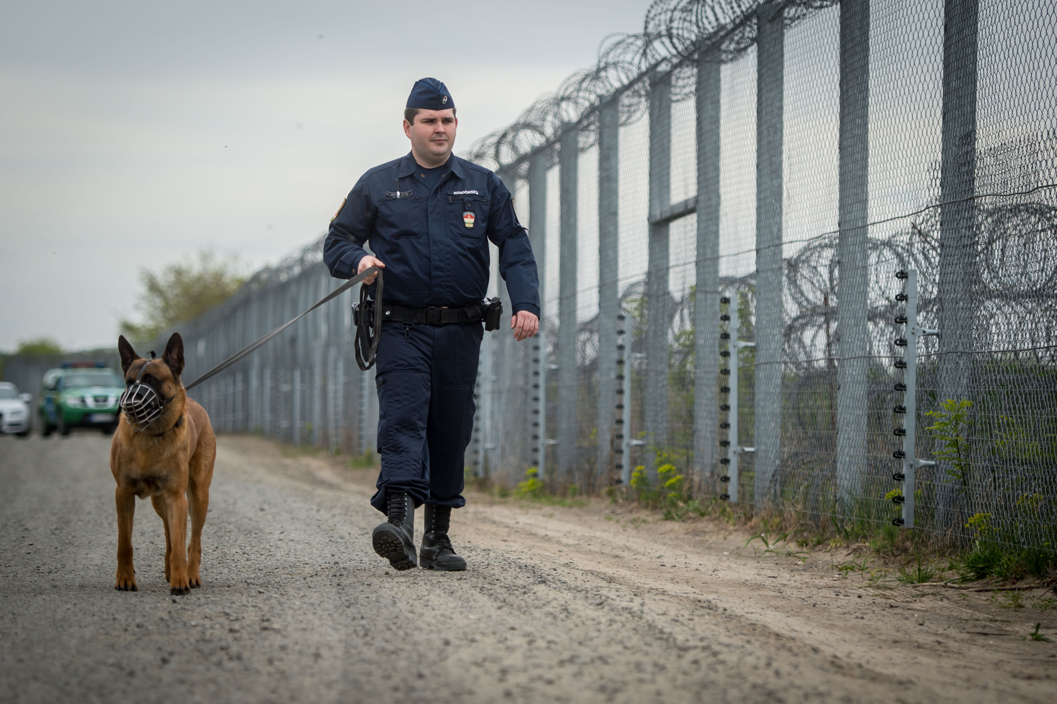 Completada una segunda valla en la frontera con Serbia, en abril de 2017 