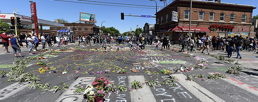 Cruce de calles en Minneapolis donde George Floyd fue detenido por la policía local [Fibonacci Blue]