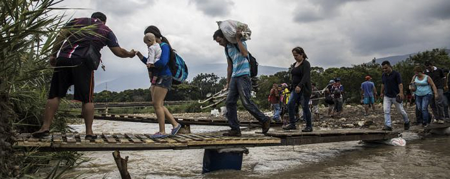 Venezolanos saliendo del país para buscar modo de subsistencia en algún lugar de acogida [UNHCR ACNUR]