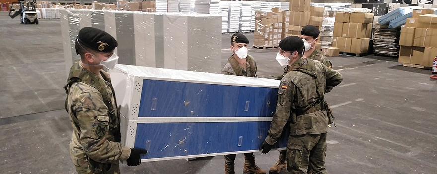 Miembros de las Fuerzas Armadas habilitando un pabellón de Ifema para el tratamiento del Covid-19 [Defensa]