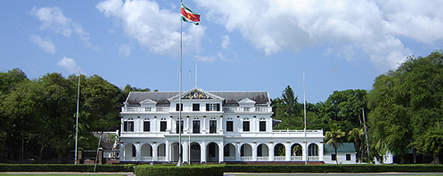 Palacio presidencial de Surinam, en la capital del país, Paramaribo [Ian Mackenzie]