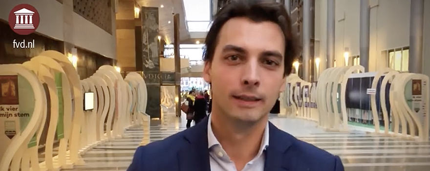 Thierry Baudet, en un spot publicitario de su partido, Foro para la Democracia (FVD)