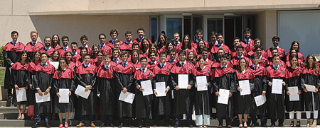 Graduación de la XIV promoción de los grados únicos de la Facultad de Económicas y XIV de los dobles con Derecho