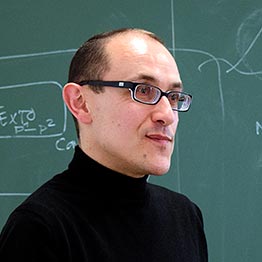 Dr. Alberto Bruzos