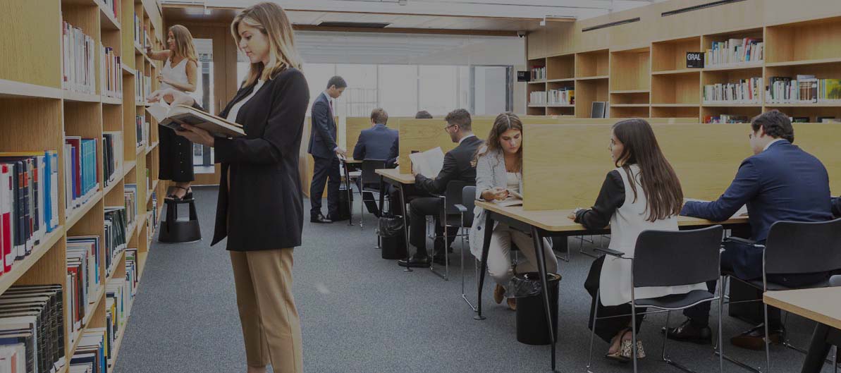 Biblioteca del campus de Madrid