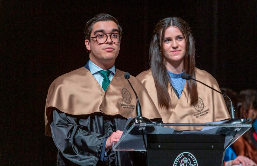 Diego Pineda y Anne Izaskun Martínez-Jorcano, delegados de curso