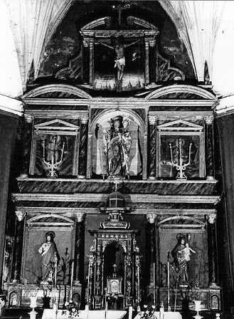 Fotografía del retablo mayor anterior a la década de 1990 en que se intervino en el retablo
