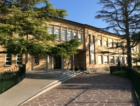 Colegio La Anunciata, Tudela