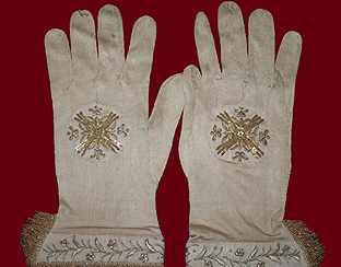 Guantes del obispo Irigoyen. Parroquia de Errazu