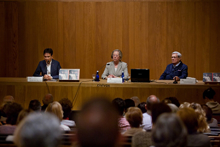 Momento de la presentación del libro