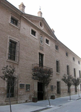 Fachada del edificio fundacional de la Real Casa de Misericordia, hoy transformado en hotel