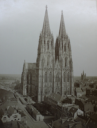 Vista de la catedral de Colonia. Papel a la albúmina. c. 1890. Anónimo. 