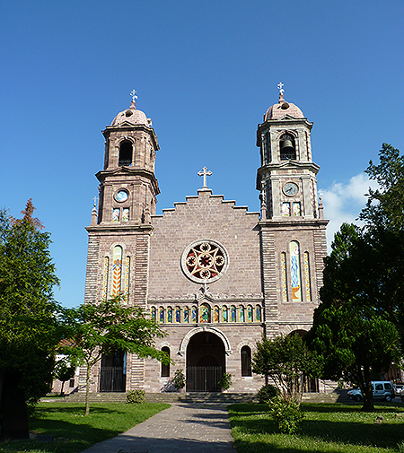 Iglesia parroquial de Santiago en Elizondo