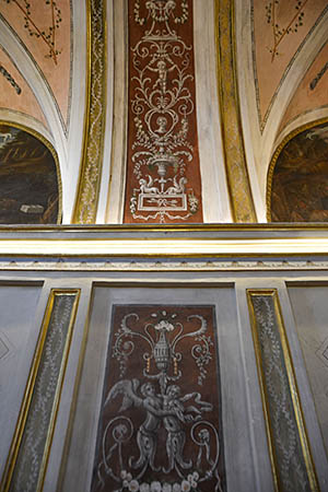 Motivos decorativos de la pilastra central. F. Ignacio Yoldi