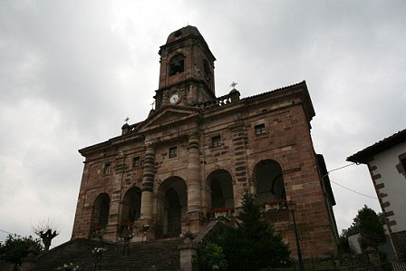 Fachada de la Iglesia de San Lorenzo de Ziga