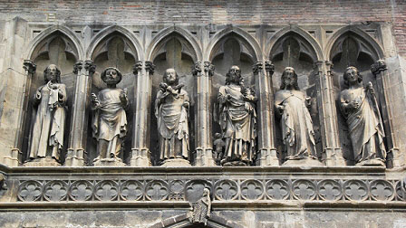 Estella. Iglesia del Santo Sepulcro. Apostolado