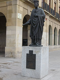 Monumento a Carlos III el Noble