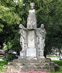 Monumento a Francisco Navarro Villoslada