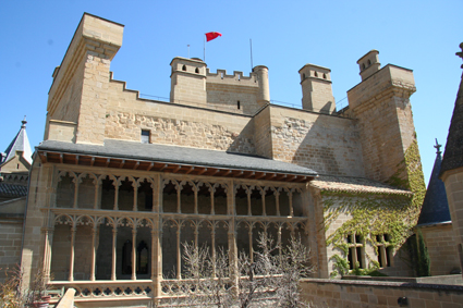 El Palacio de Olite, proyecto y construcción de un escenario regio