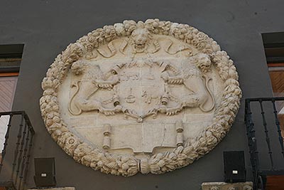 Estella. Palacio de los Eguía. Siglo XVI. Detalle del escudo