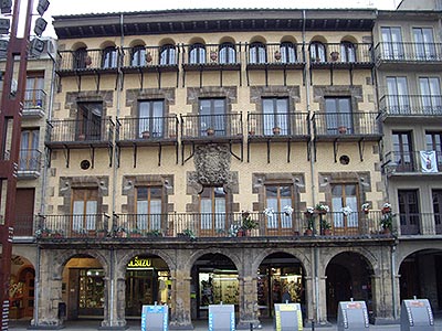 Estella. Plaza de los Fueros. Casa