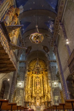 Interior de la parroquia de Lerín
