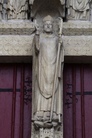 San Fermín. Parteluz de la portada dedicada al santo. Catedral de Amiens