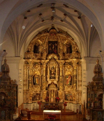 Retablo mayor de Oteiza de la Solana, con San Miguel como titular