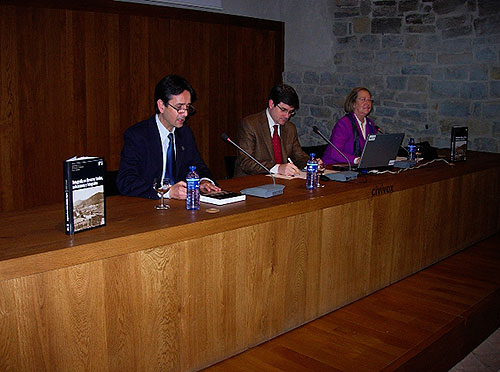 De izquierda a derecha: Ricardo Fernández Gracia, José Iribas y María Concepción García Gainza