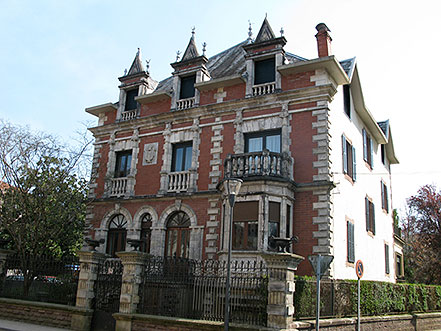 Casa Manuelenea. Elizondo