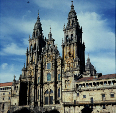 Fachada del Obradoiro antes y después de la obra barroca