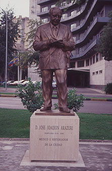 Monumento a José Joaquín Arazuri.