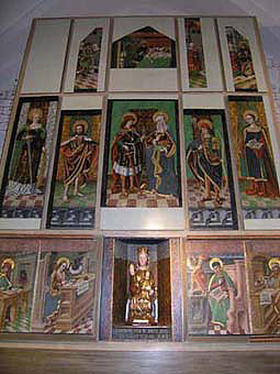 Retablo mayor de la parroquia de San Julián y Santa Basilisa de Nagore