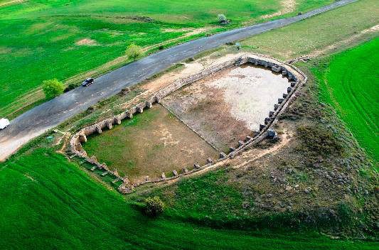 Depósito de agua de la ciudad romana de Andelo.