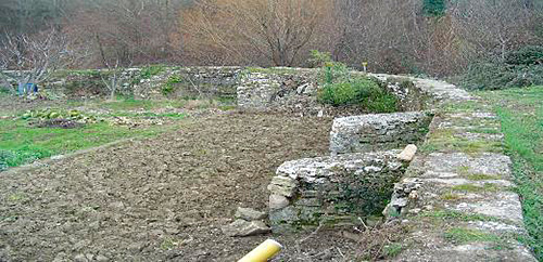 Muros de defensa en el término de Ezpeleta en Huarte (siglo XIV).