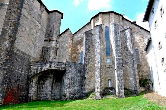 Adaptación e ingenio: el proyecto arquitectónico de Santa María de Roncesvalles