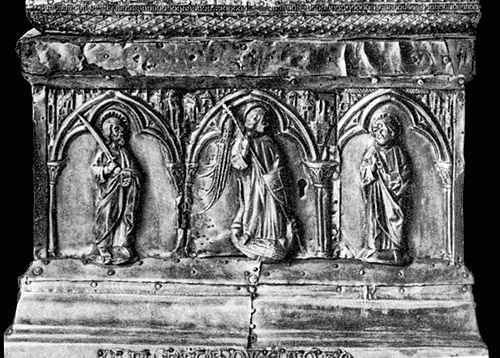 Virgen de Roncesvalles. Detalle del trono.