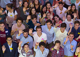 La Universidad, tercera de Europa en docencia según Times Higher Education 337 alumnos de la Universidad comienzan el curso con una beca Alumni y 86 de ellos son becarios por primera vez