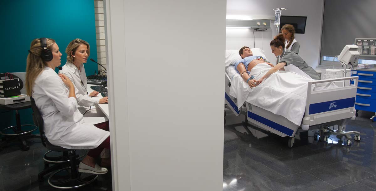 Equipamiento - Centro de Simulación en Enfermería